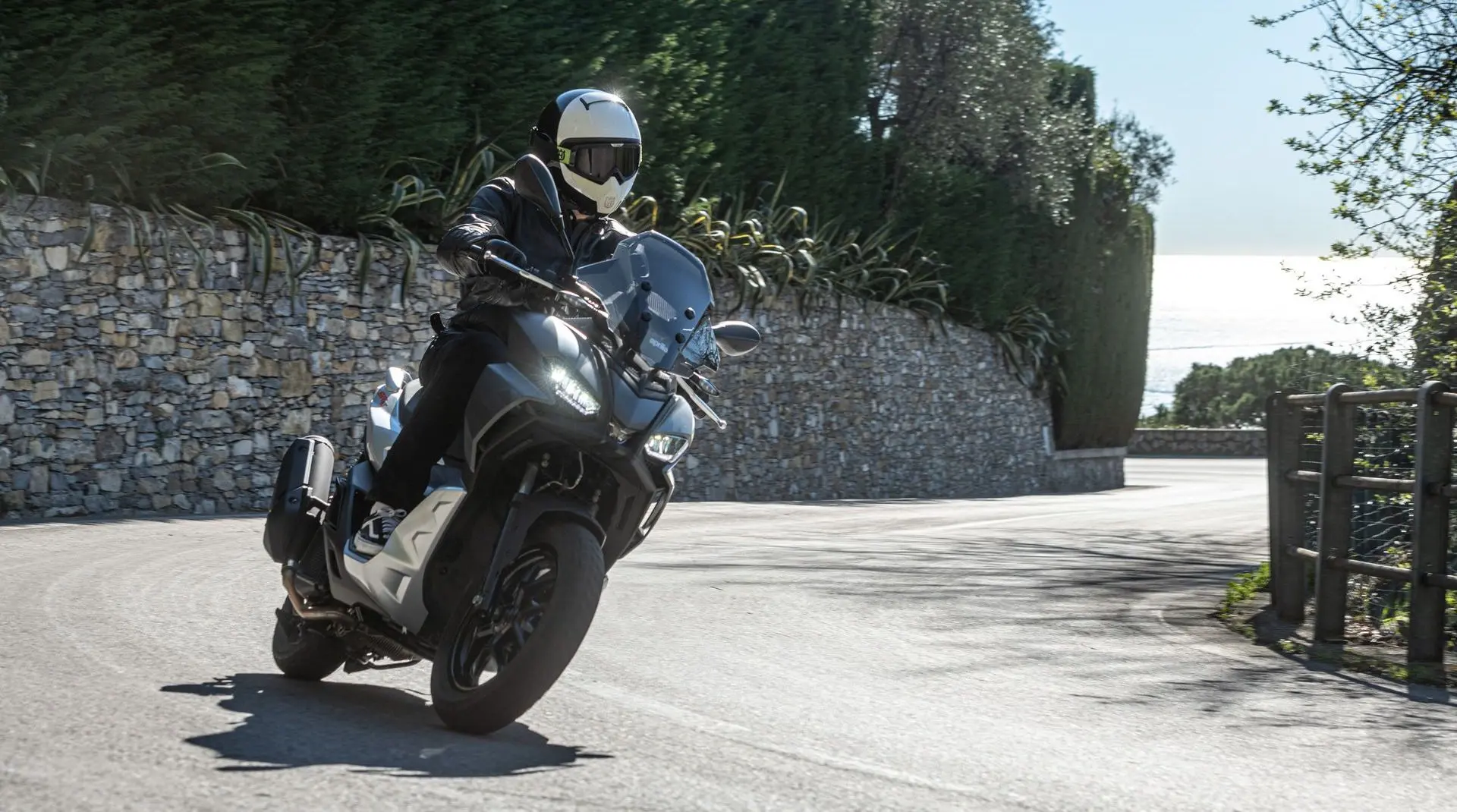 Aprilia SR GT bewijst waarom Piaggio de koning in het motorscootersegment is