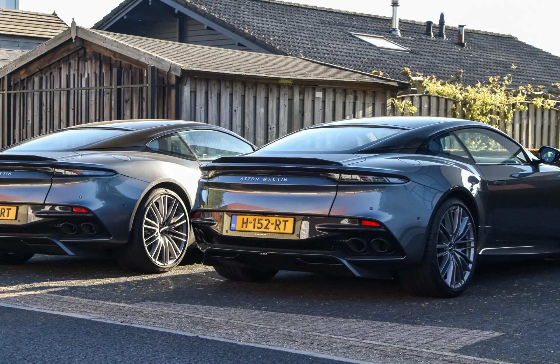 aston martin dbs superleggera c773623042020081940 1 1