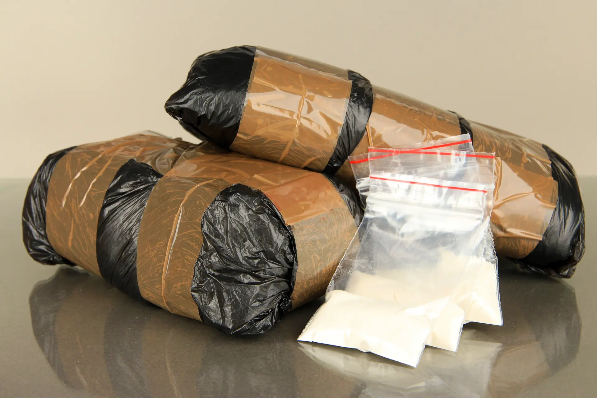KLM-vlucht met 4 miljoen aan cocaïne nét voorkomen
