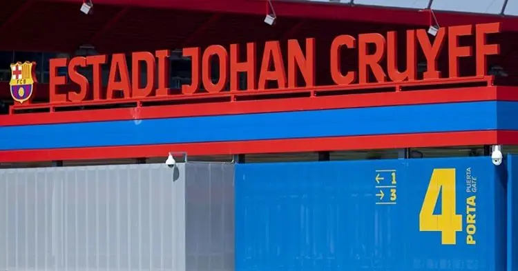 Johan Cruijff geëerd in Barcelona met standbeeld en stadion