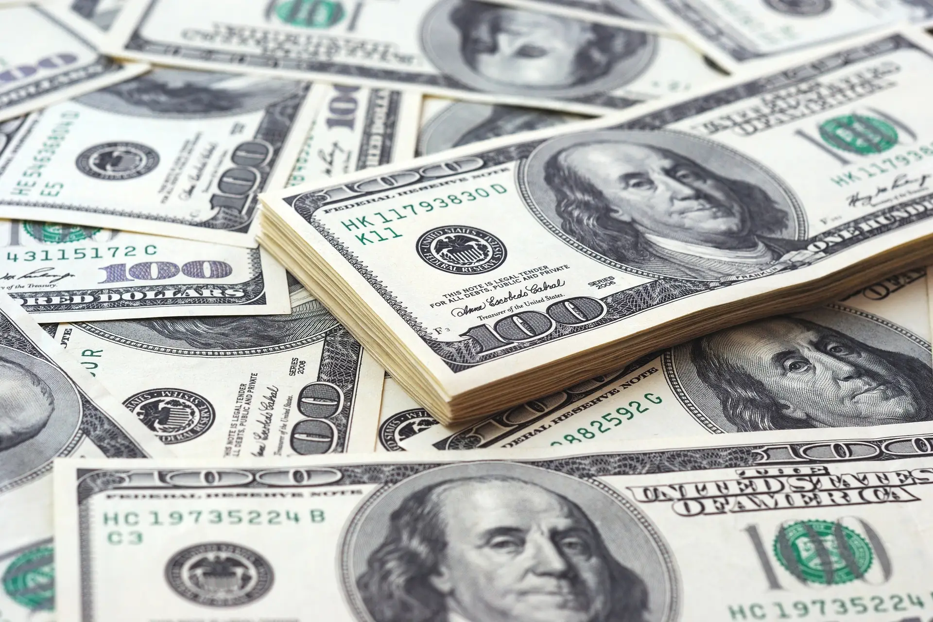 Maakt geld dan toch gelukkig? Dit onderzoek geeft het antwoord