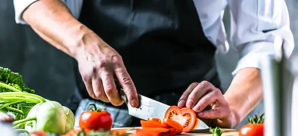 Koken met karakter: een duik in de wereld van 7 beroemde Nederlandse chefs