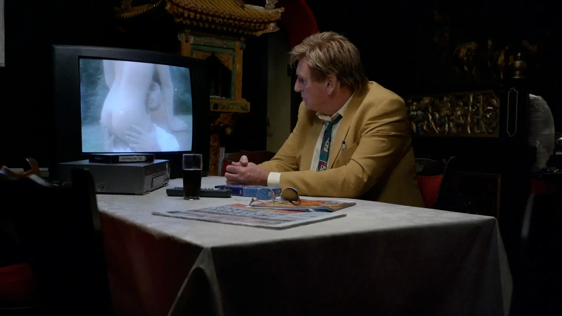 een programma over de jaren negentig vpro 2020 erotiek henny over komst erotiek op tv c vpro