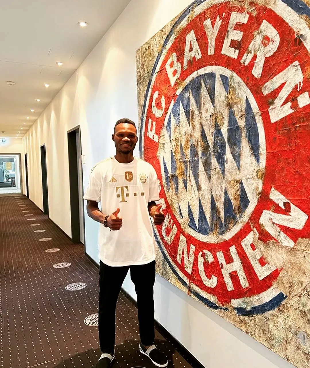 De taxichauffeur van Sadio Mané gaat in het shirt van Bayern München spelen