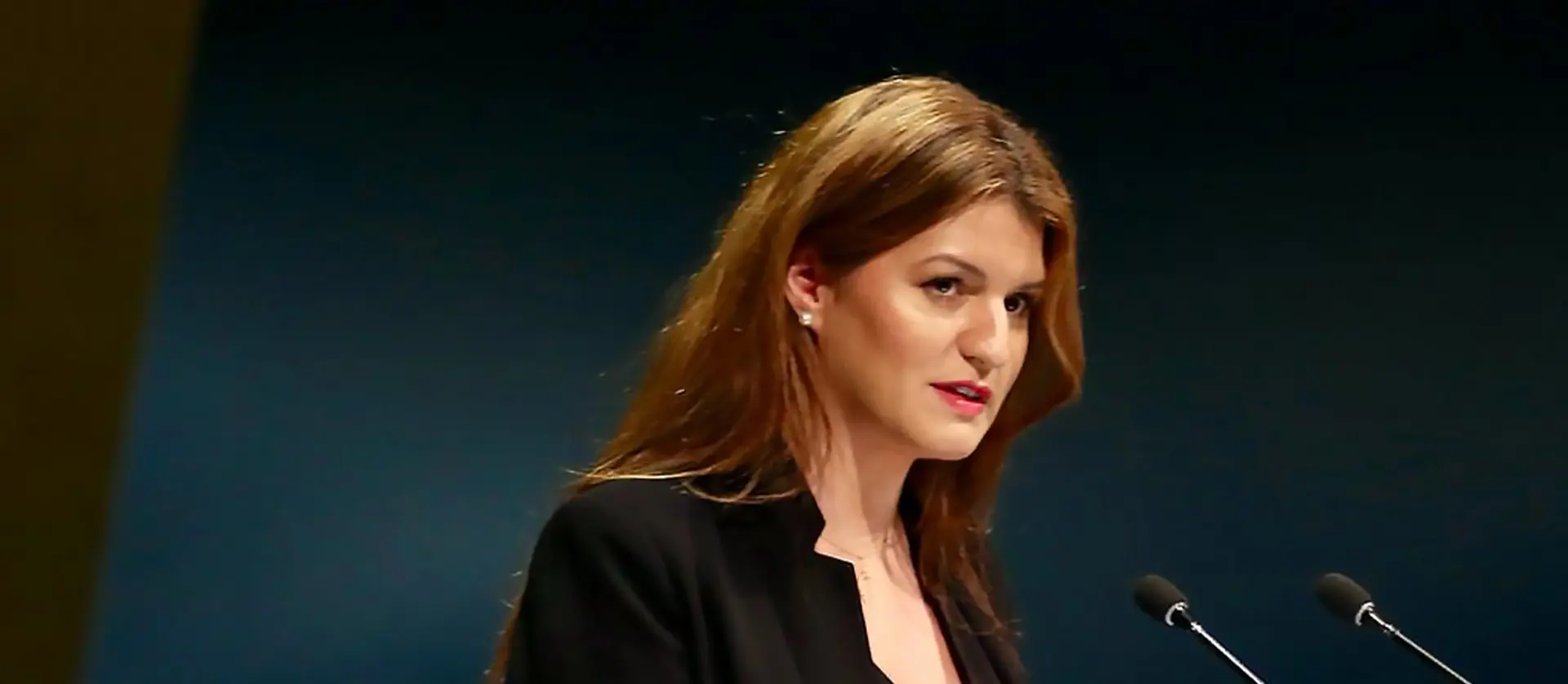 Marlène Schiappa, de Franse staatssecretaris, poseert op de cover van de Playboy