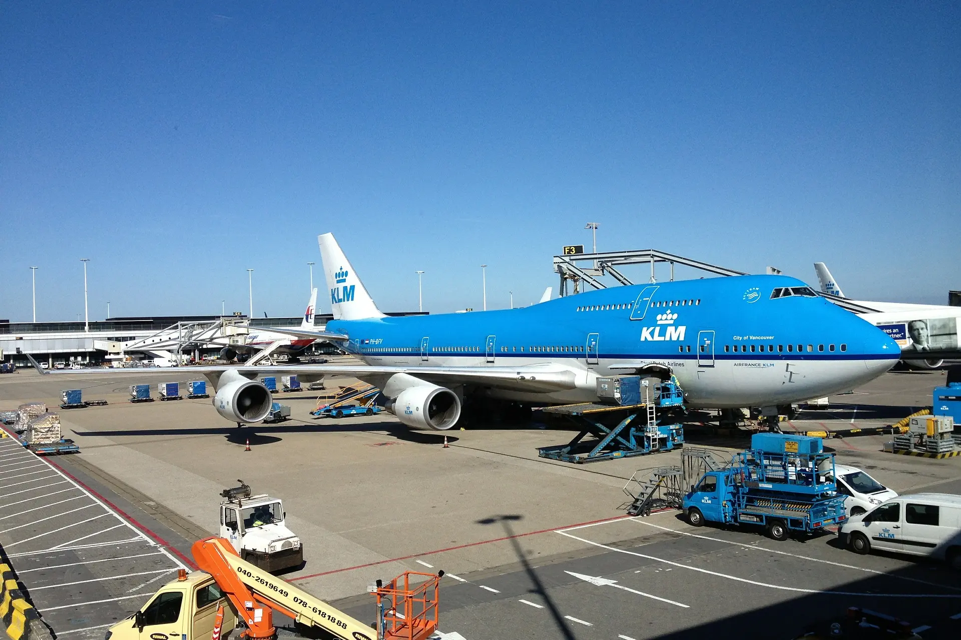plane 501873 1920