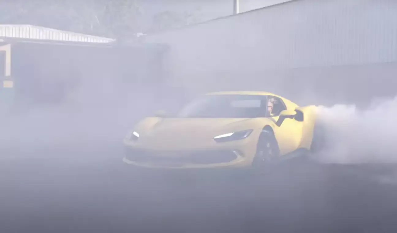 Jake Paul sloopt peperdure Ferrari binnen een uur