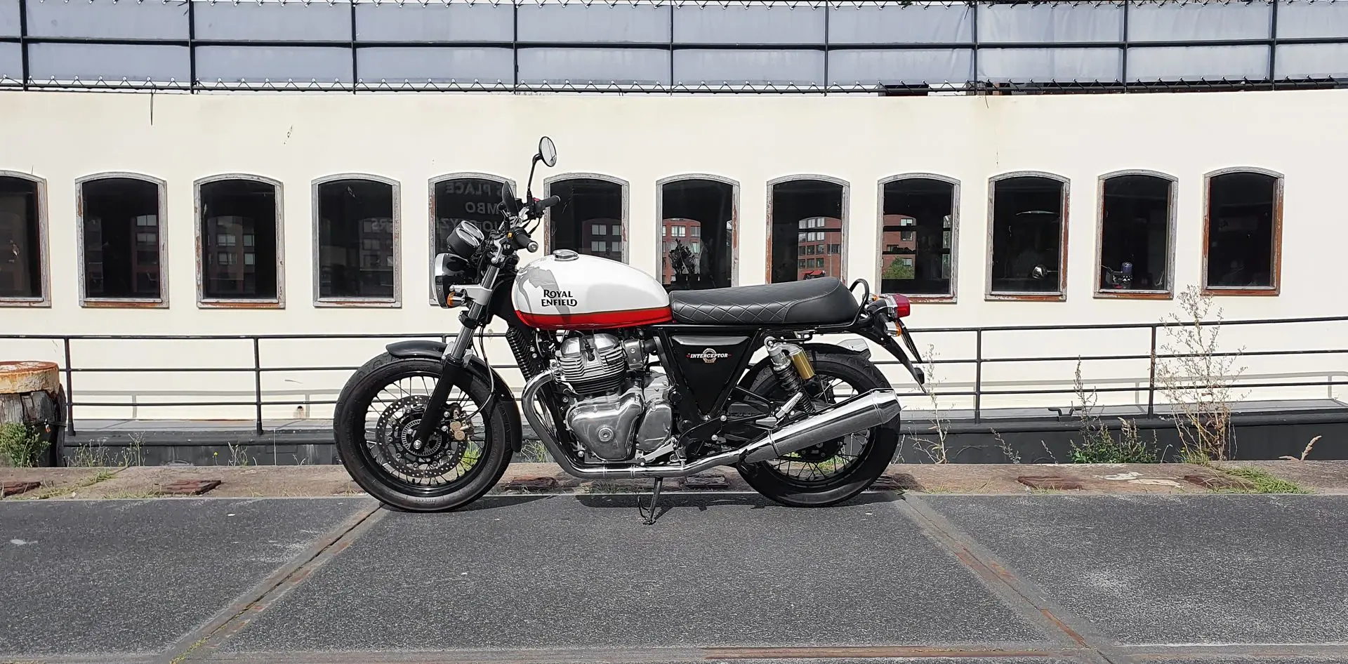royal enfield interceptor fhm10