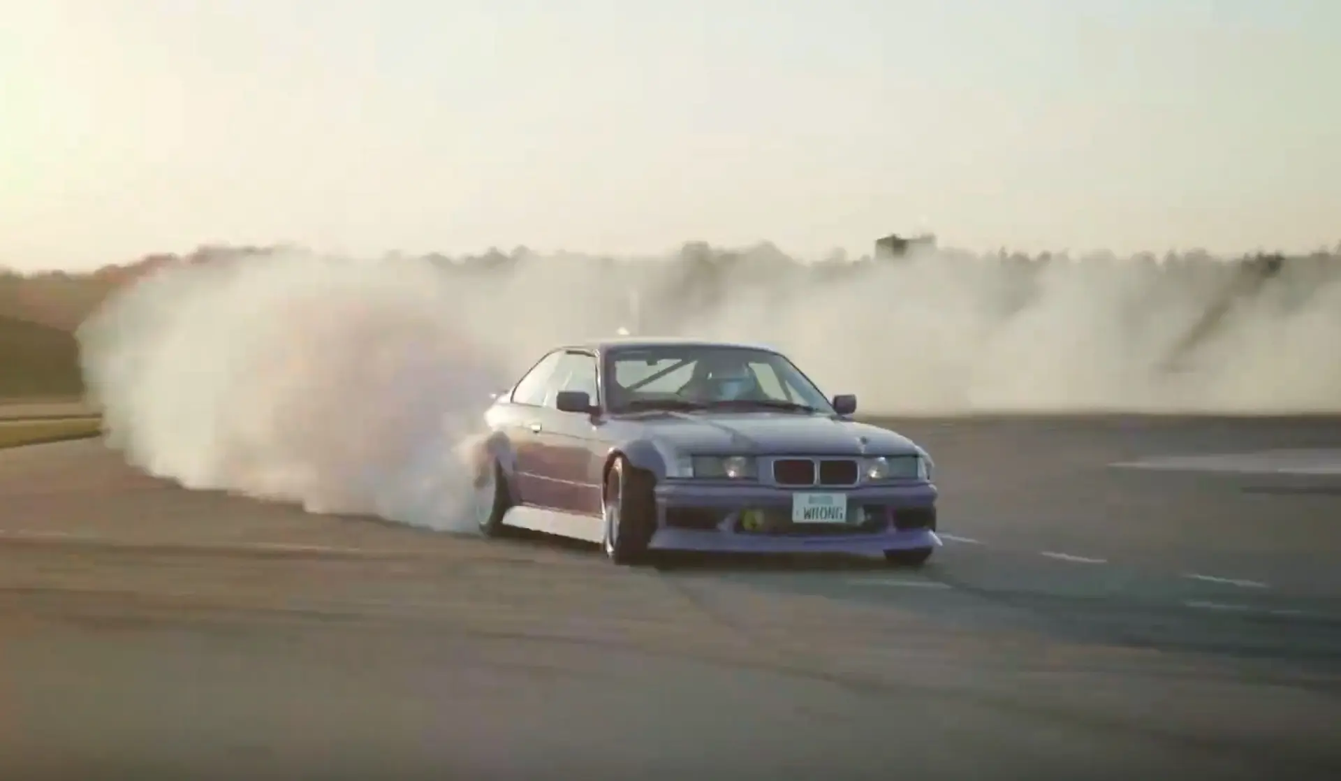 Gast bouwt een BMW E36 om tot diesel aangedreven driftmachine