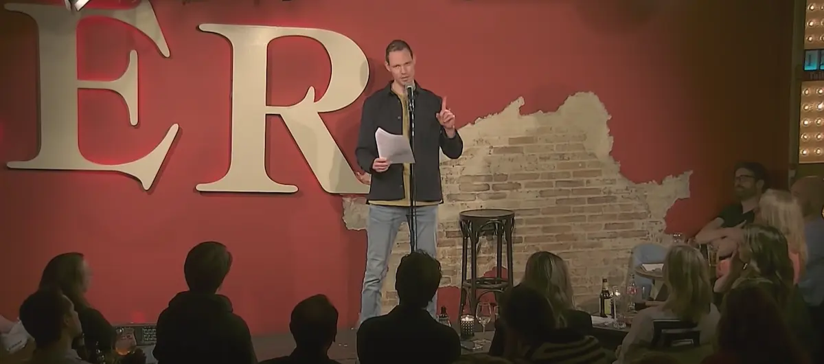 Cabaretier Tim Fransen heeft het antwoord: dit is hoe we Rusland en Poetin gaan verslaan