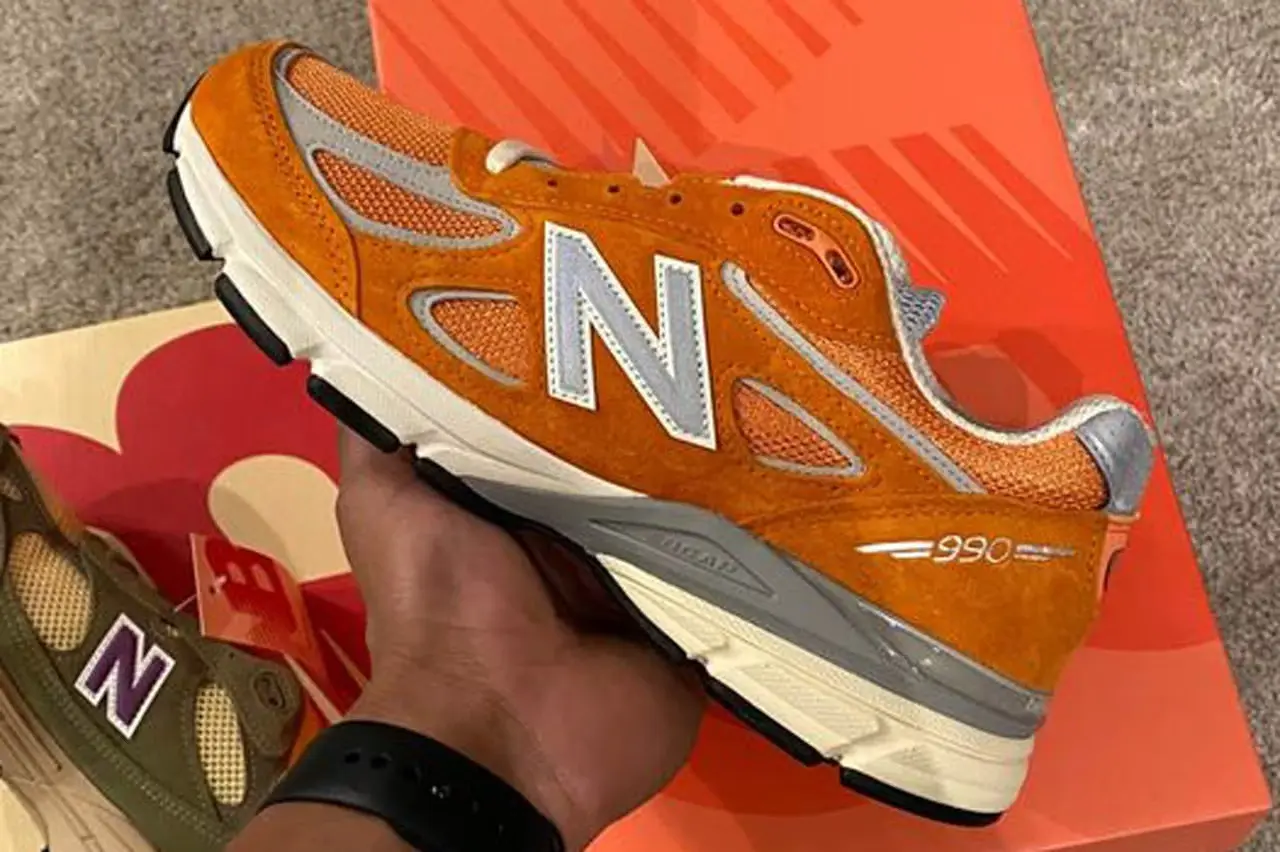 Eerste blik op de Aimé Leon Dore x New Balance 990v4 in knallend oranje