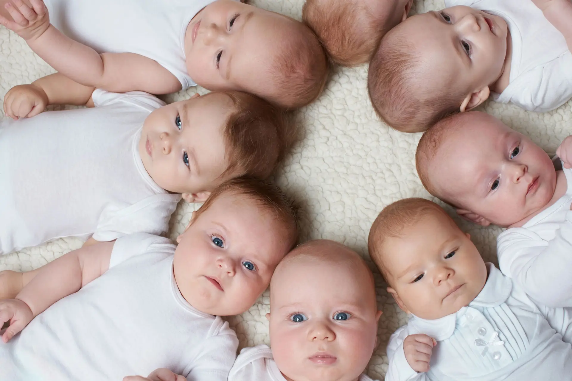 Onverwachte babyexplosie bij voetbalteam uit Denekamp