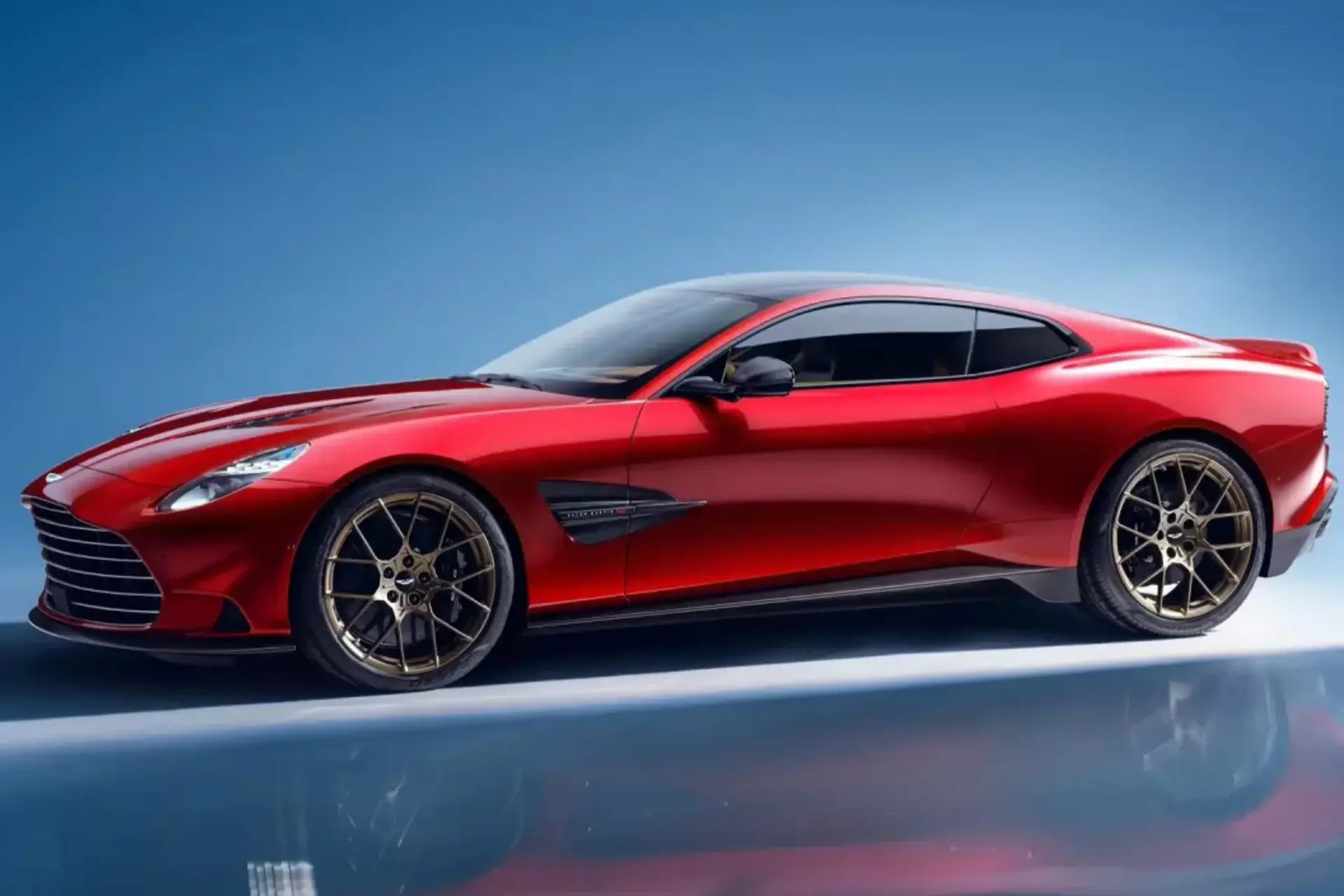 Aston Martin brengt iconische Aston Martin Vanquish terug (met V12)