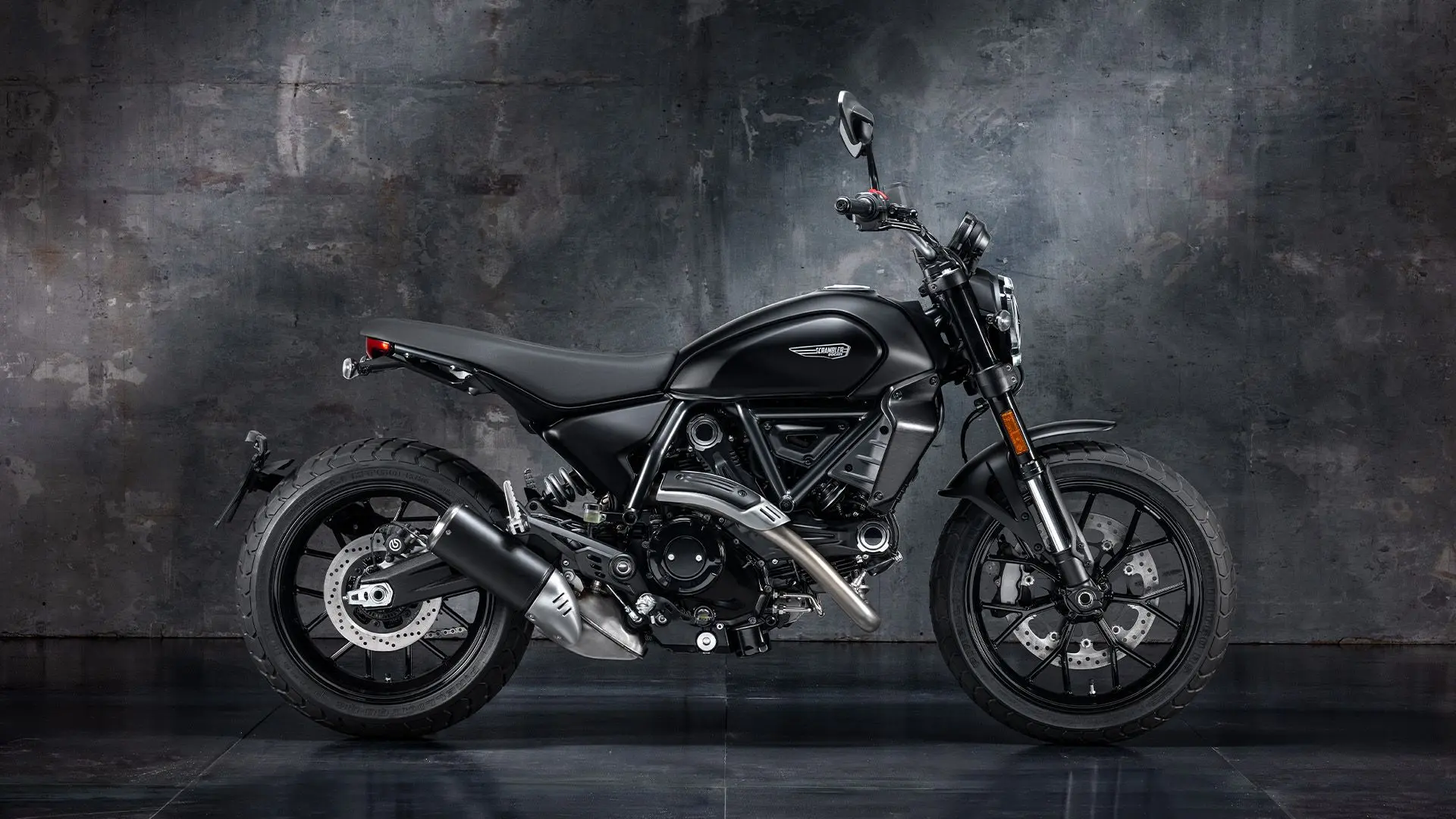 scrambler icon dark my25 pagina prodotto media slider 1920x1080 05