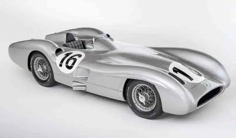 Fangio’s Mercedes-Benz F1 auto wordt geveild voor meer dan € 50 miljoen