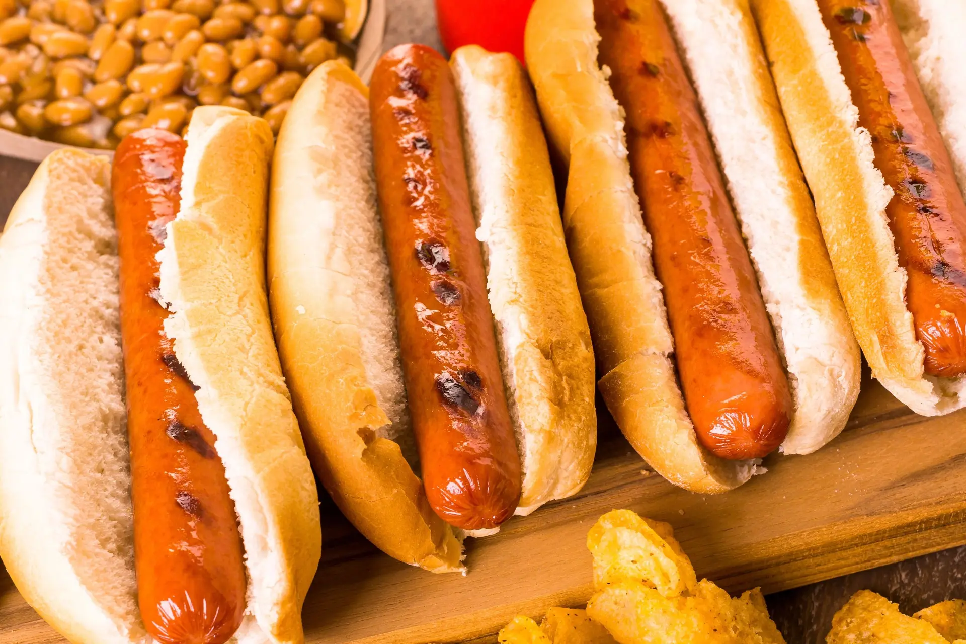 Een hotdog kan je levensduur met meer dan 30 minuten verkorten, zeggen wetenschappers