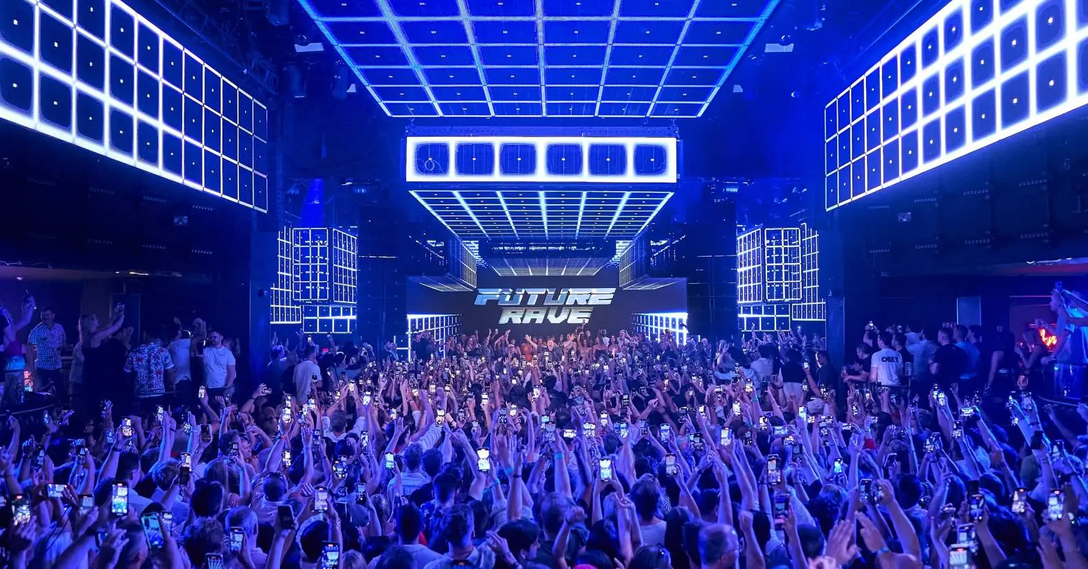 Ushuaïa & Hï Ibiza trappen zomer 2025 af met spectaculaire line-up voor openingsfeesten