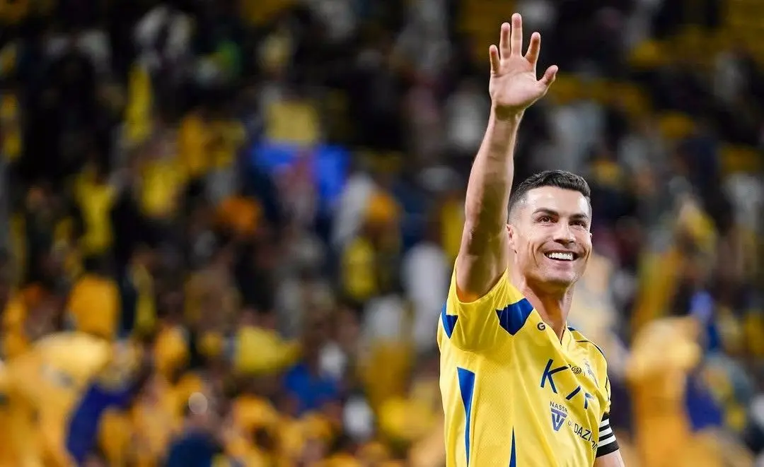 Cristiano Ronaldo's nieuwe contract ligt klaar en niet alleen zijn salaris is bizar