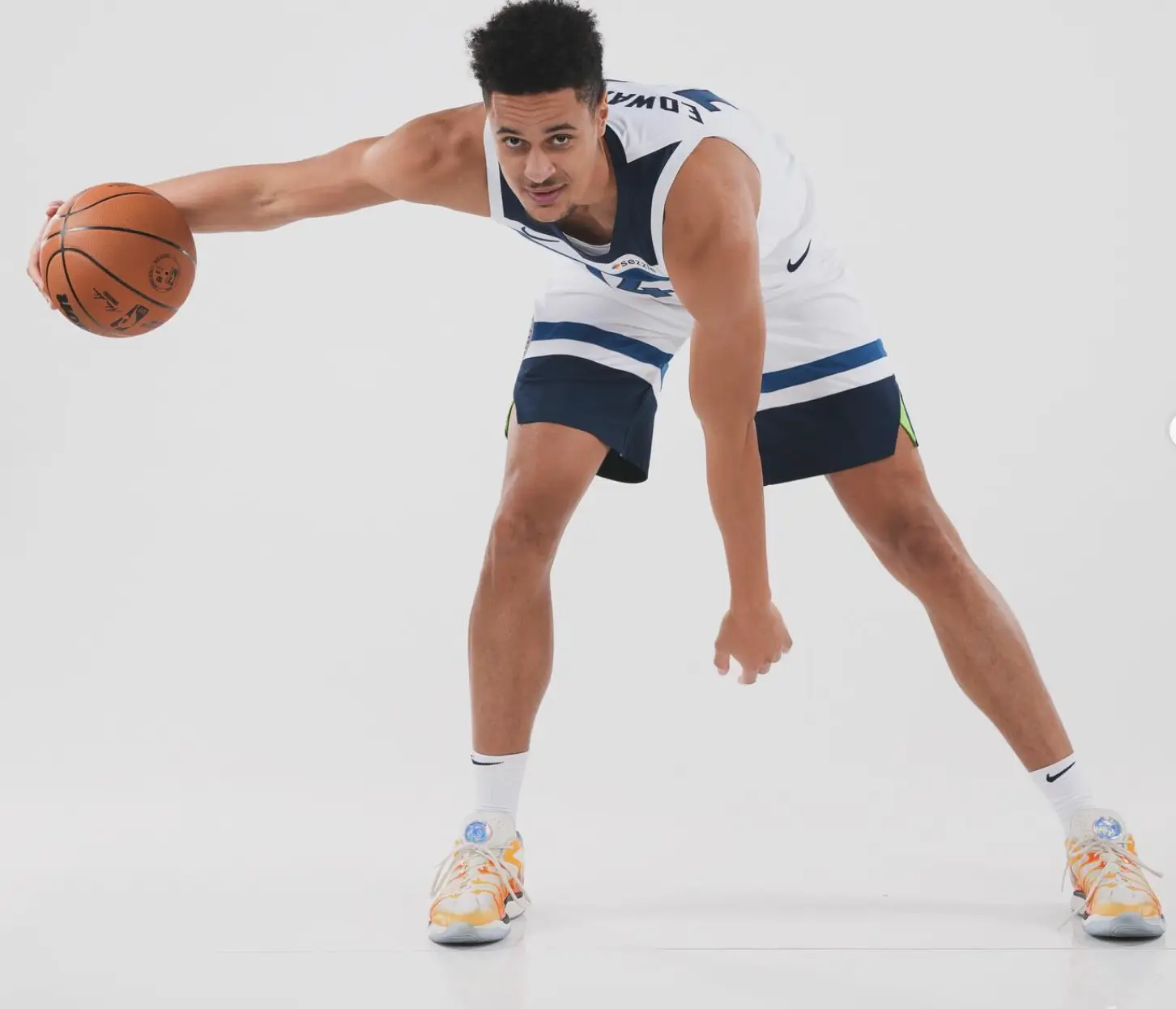 Hollandse reus landt in de NBA: Jesse Edwards maakt z’n debuut