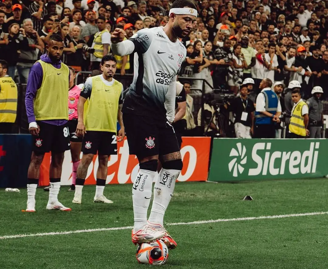 Paradinha verboden in Brazilië door actie Memphis Depay