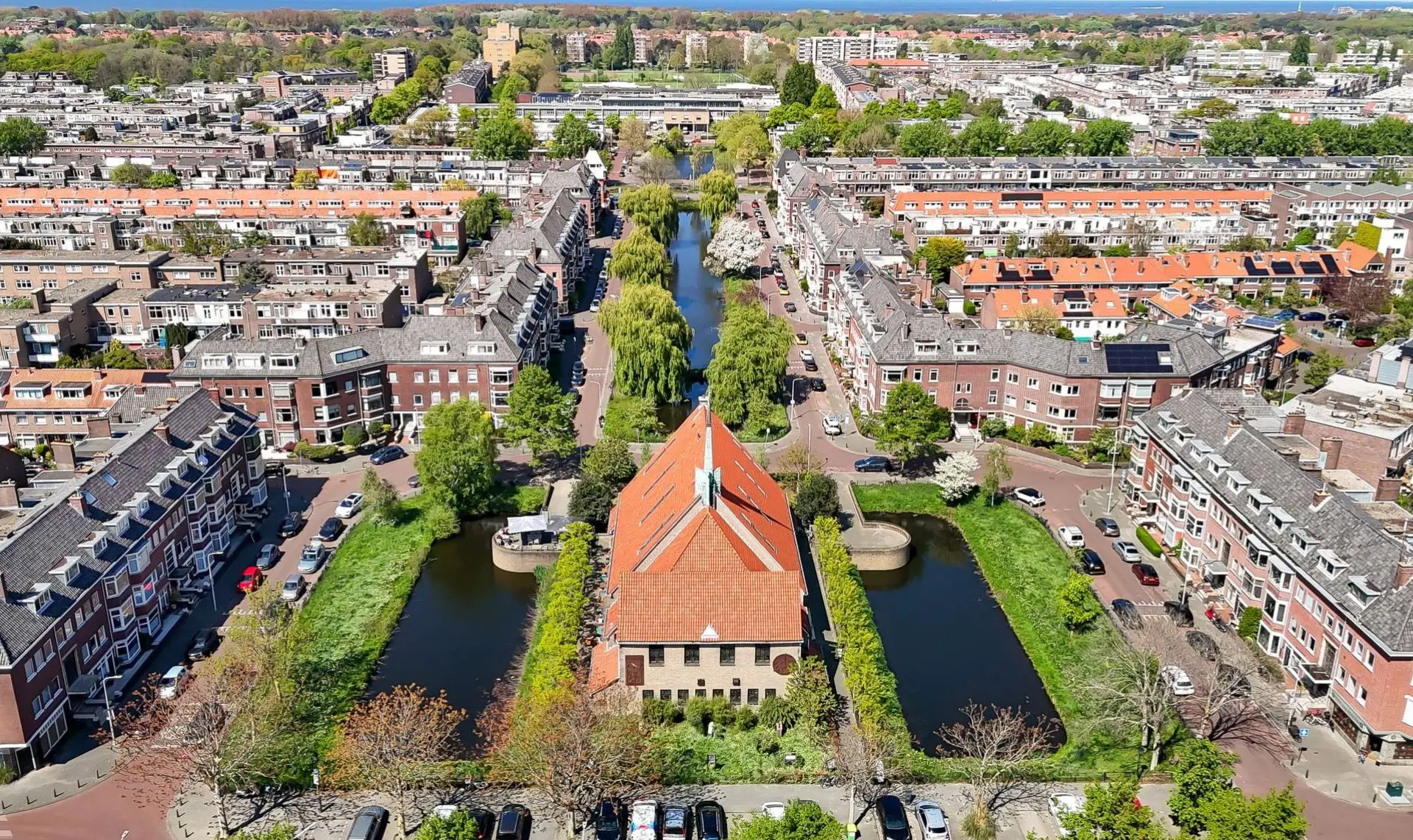 Funda Toppers #135: wonen in een unieke kerk op je eigen eiland