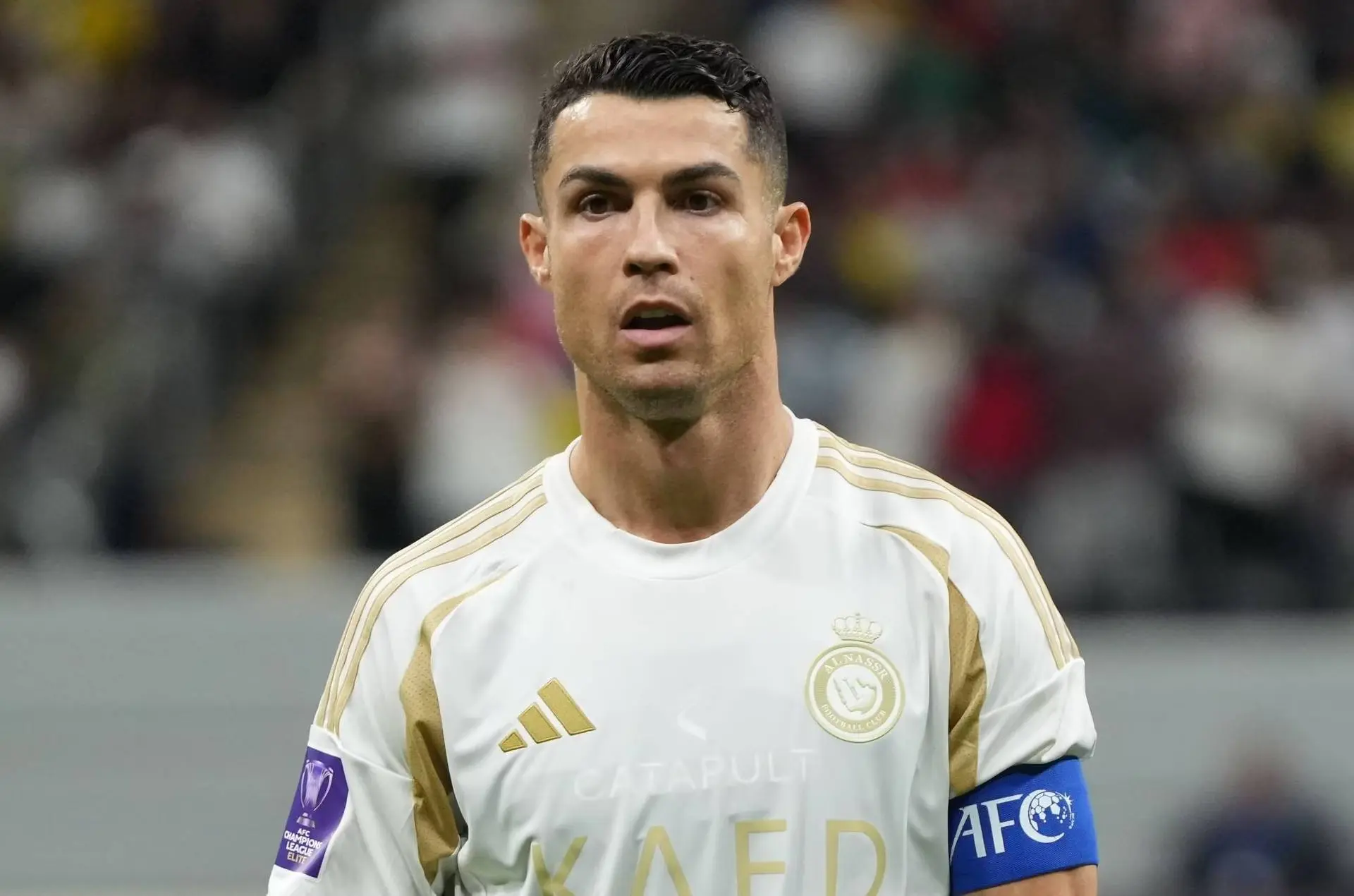 Dit nieuwe bizarre salaris van Ronaldo is bijna niet te bevatten