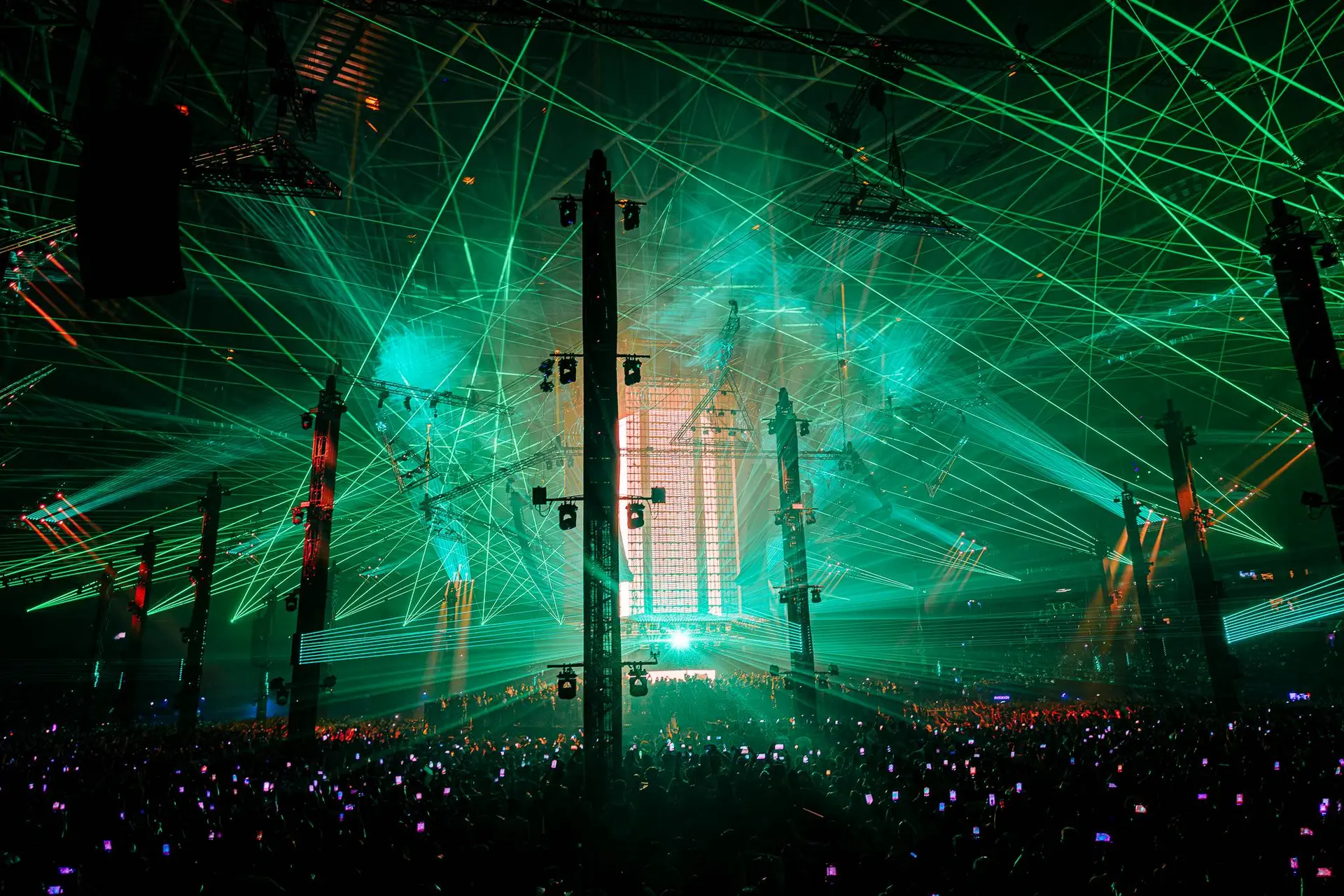 Zo zag de grootste lasershow ooit eruit bij Verknipt Amsterdam Johan Cruijff ArenA