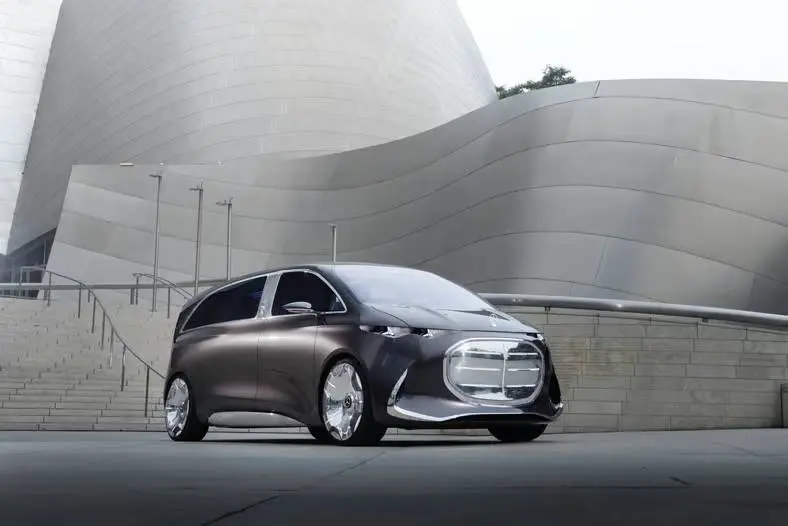 2025_MercedesBenz_VisionV_030