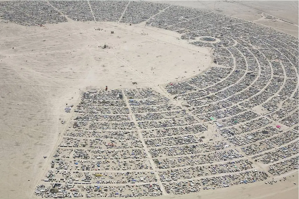 Burning Man krijgt op openingsdag een flinke zandstorm te verduren