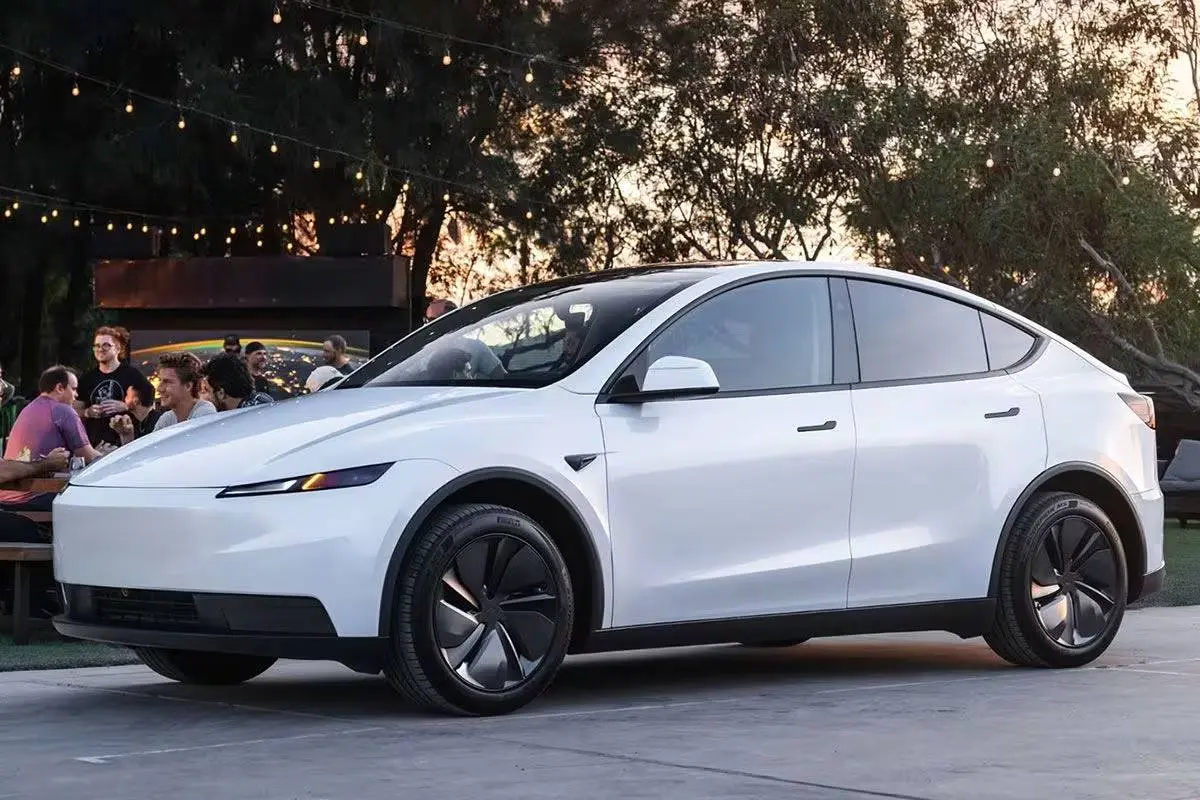 Tesla lanceert haar goedkoopste auto ooit