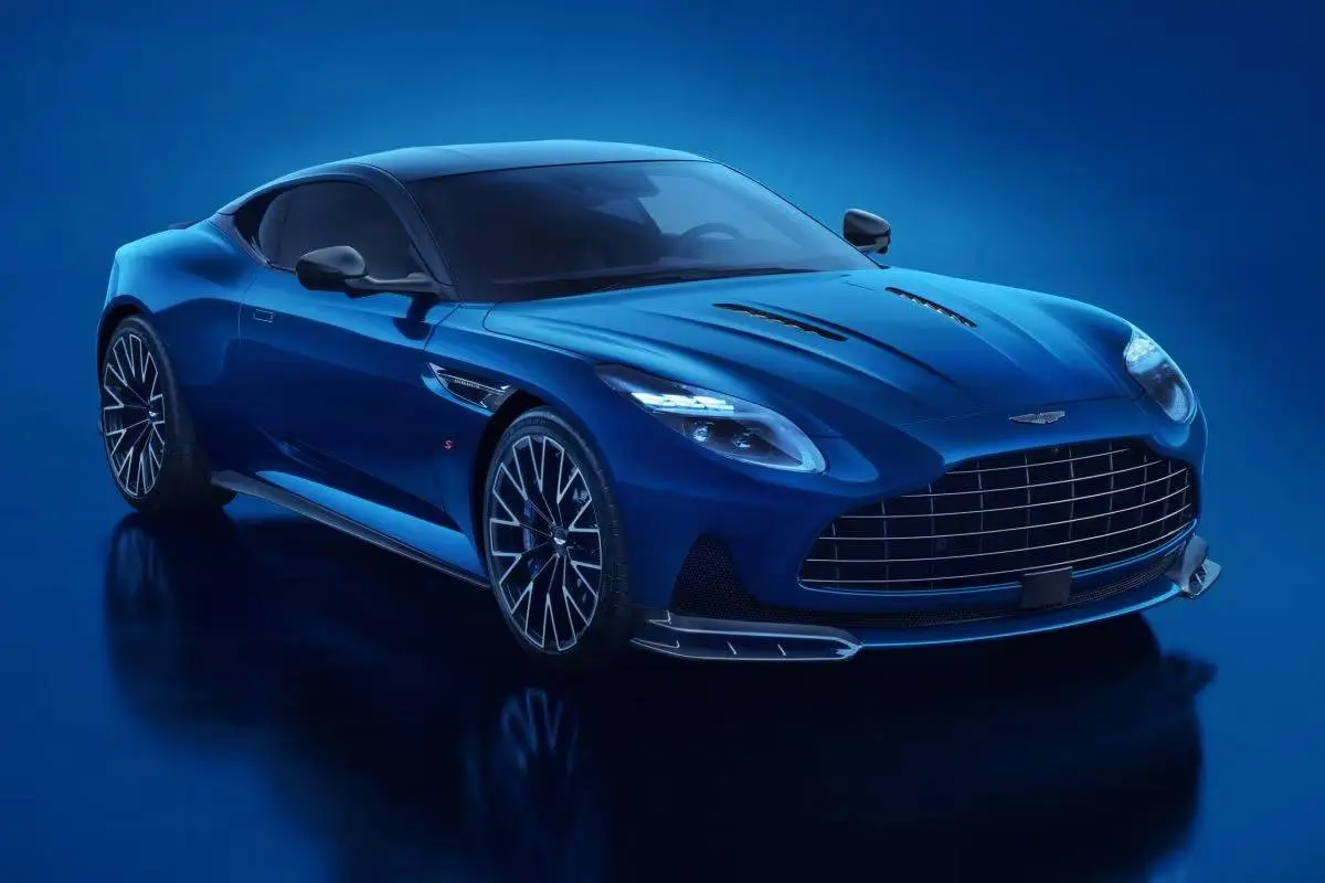 De nieuwe Aston Martin DB12 S is een geweldige evolutie