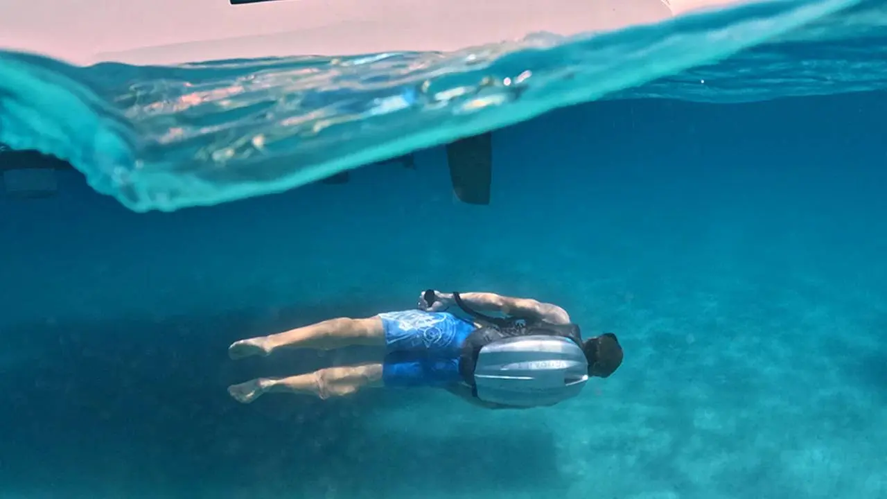 De eerste onderwater jetpack ter wereld is net zo vet als 'ie klinkt