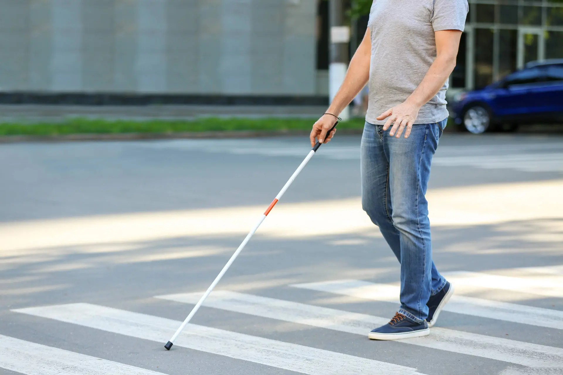 Italiaanse man verdient miljoen aan uitkeringen door te doen alsof hij blind is