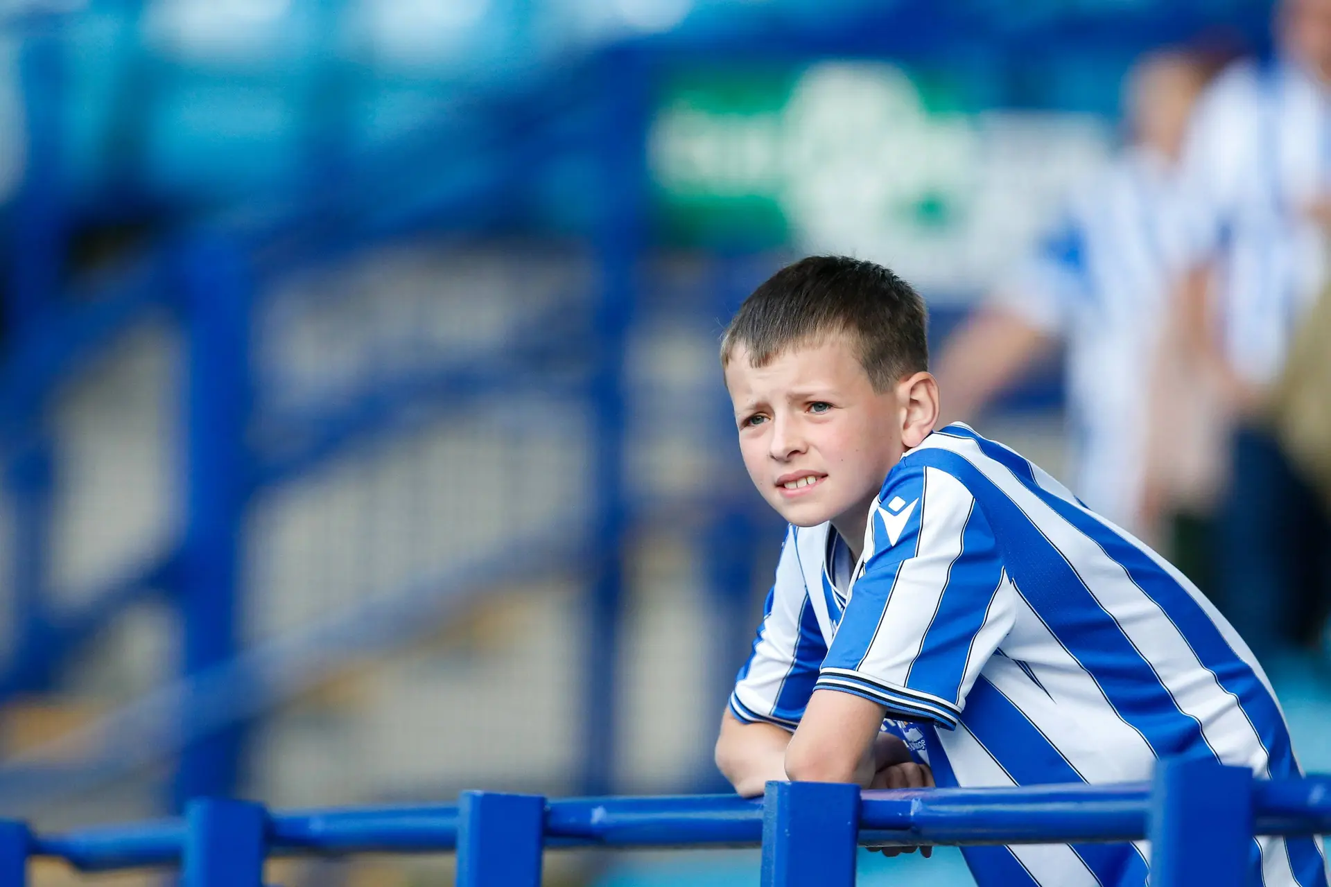 Chaos bij Sheffield Wednesday: lege tribunes, onbetaalde salarissen en 12 punten aftrek