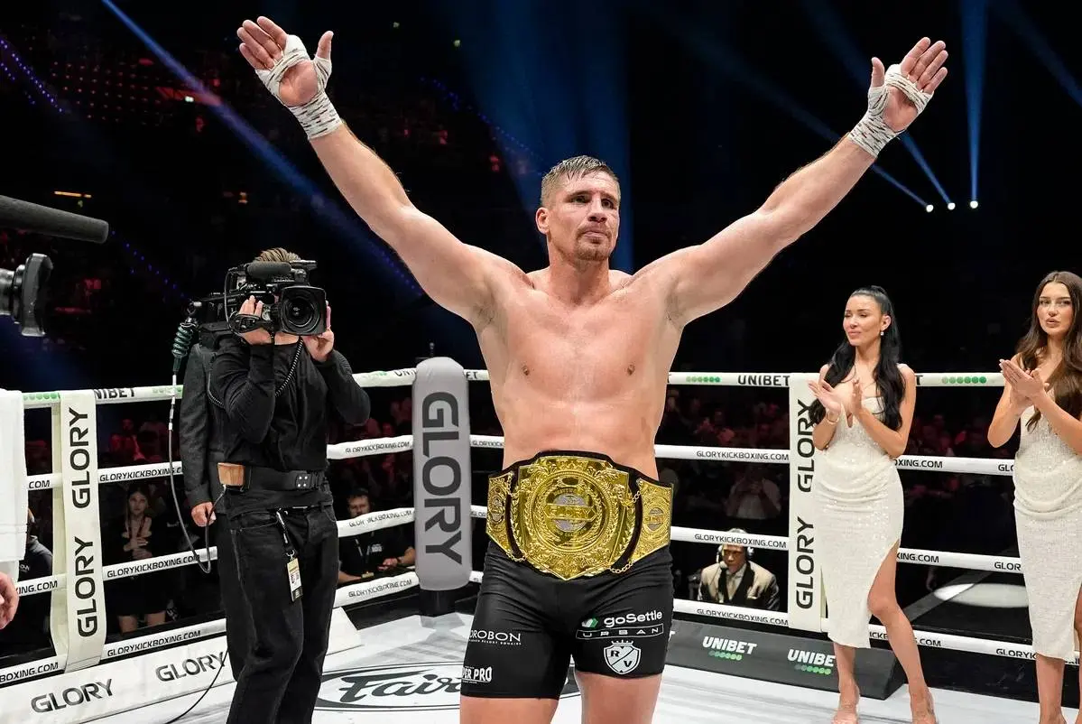 De UFC of toch Jake Paul voor Rico Verhoeven? "Als Jake dat wil, kan hij het krijgen''
