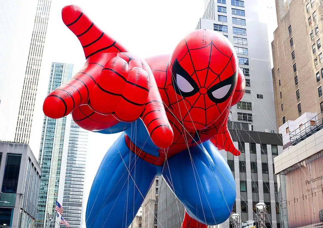 Van Spider-Man tot Shrek: de 99ste Macy’s Thanksgiving Parade was een episch popcultuur spektakel