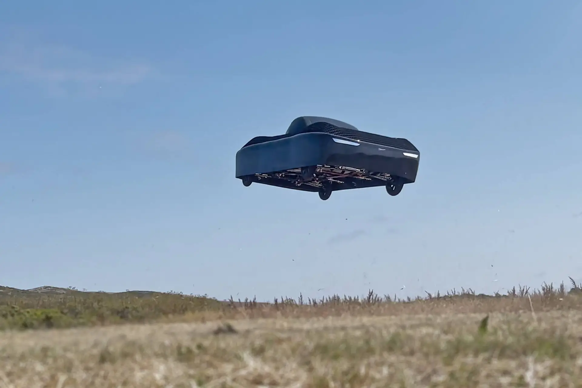 's Werelds eerste vliegende auto nu écht in productie