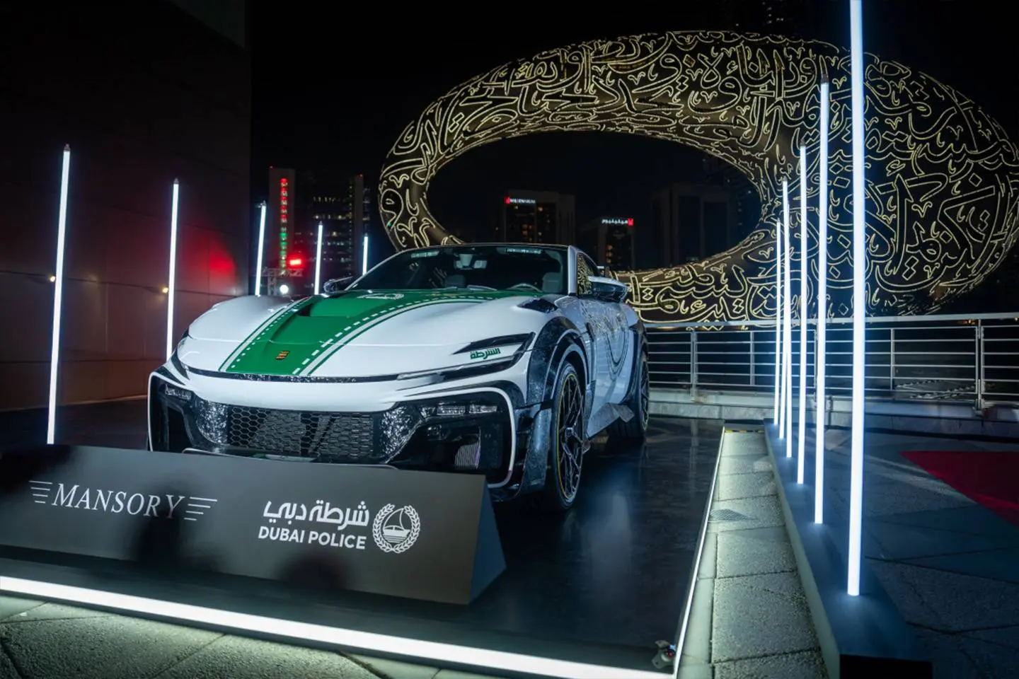 Dubai heeft de vetste politie auto ter wereld