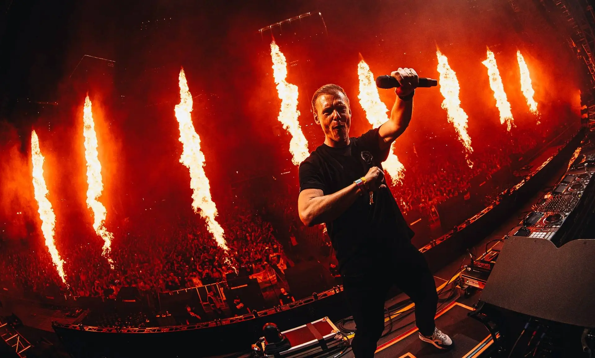Armin van Buuren: “De dancewereld is een soort sprookjesland, maar dj zijn is topsport"