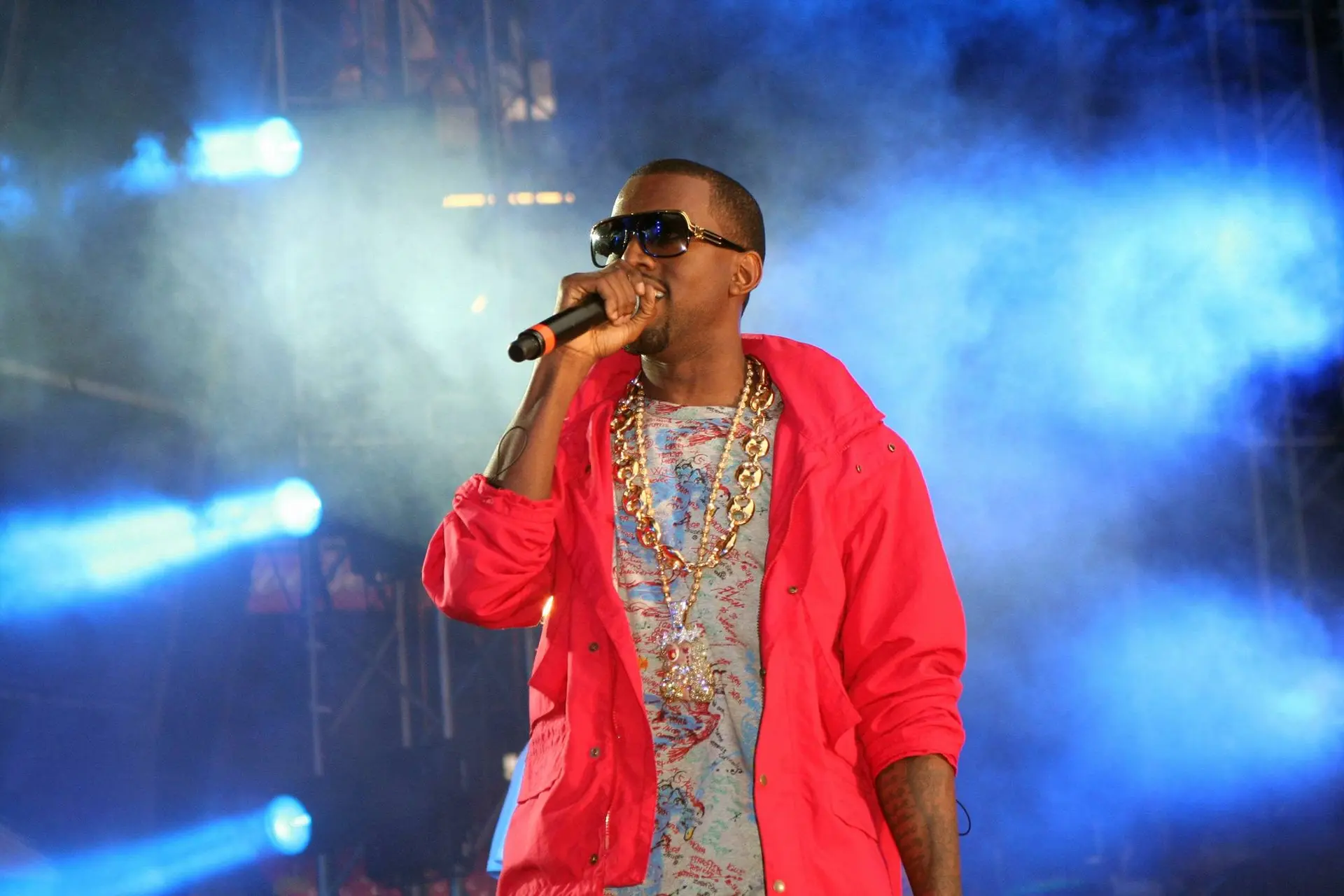 Kanye West kondigt grote Europese comebackshow aan die start in het GelreDome