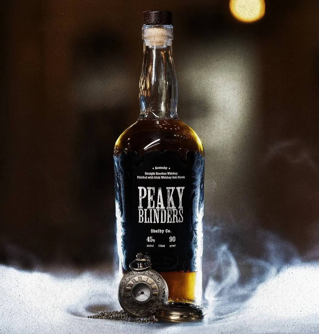 Shelby-stijl in je glas: officiële Peaky Blinders bourbon is een feit