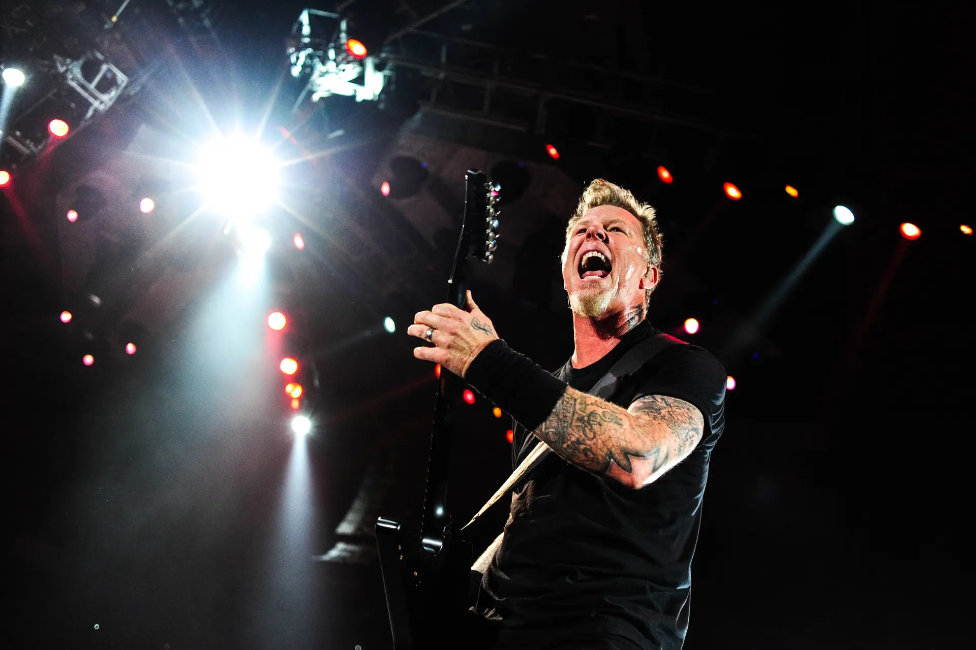 Zo pak je je huwelijksaanzoek aan, als het aan Metallica-zanger James Hetfield ligt