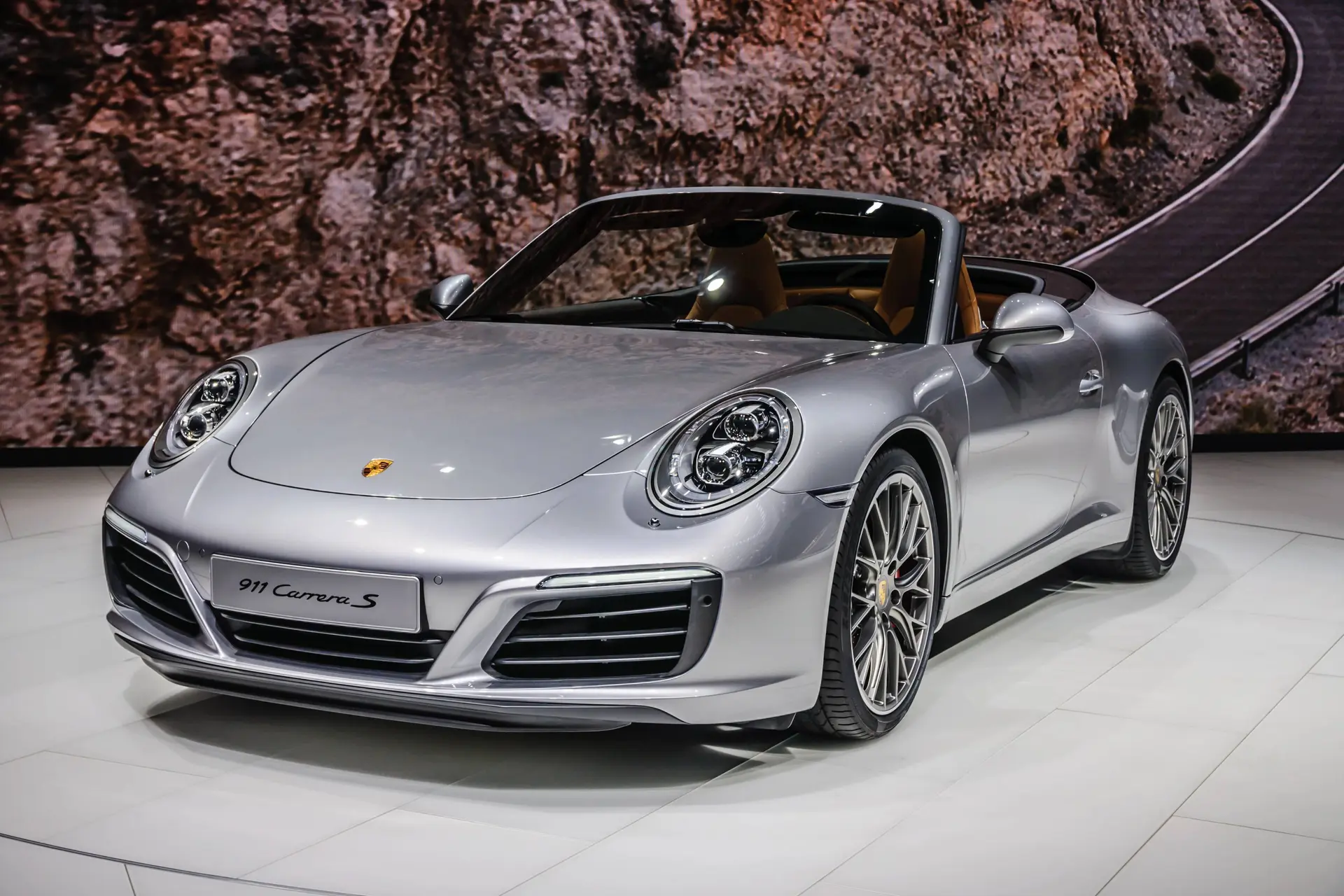 Porsche gooit het roer om en gaat flink veranderen