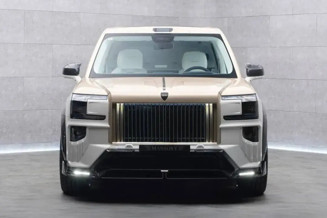 De Zeekr 9X krijgt een bizarre Mansory make-over