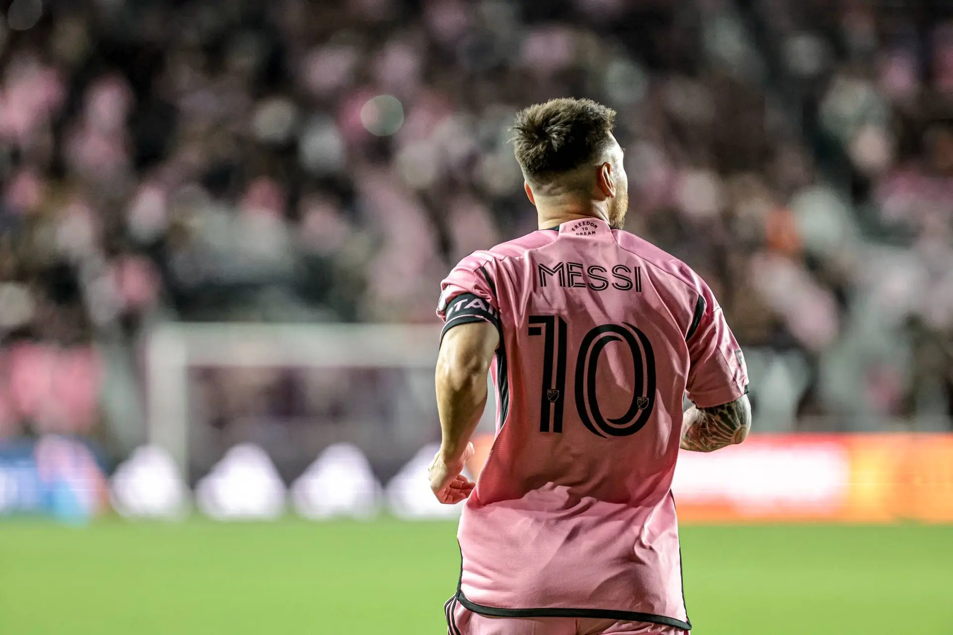 Lionel Messi wordt de nieuwe eigenaar van de Spaanse club UE Cornellà