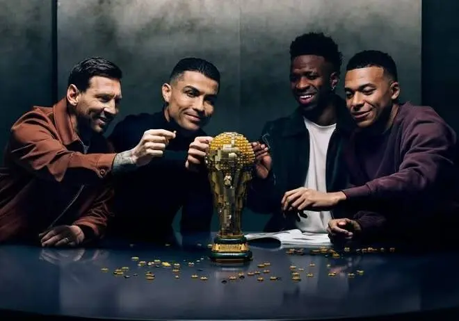 Messi, Ronaldo, Mbappé en Vinícius samen in dikke LEGO-reclame voor WK 2026