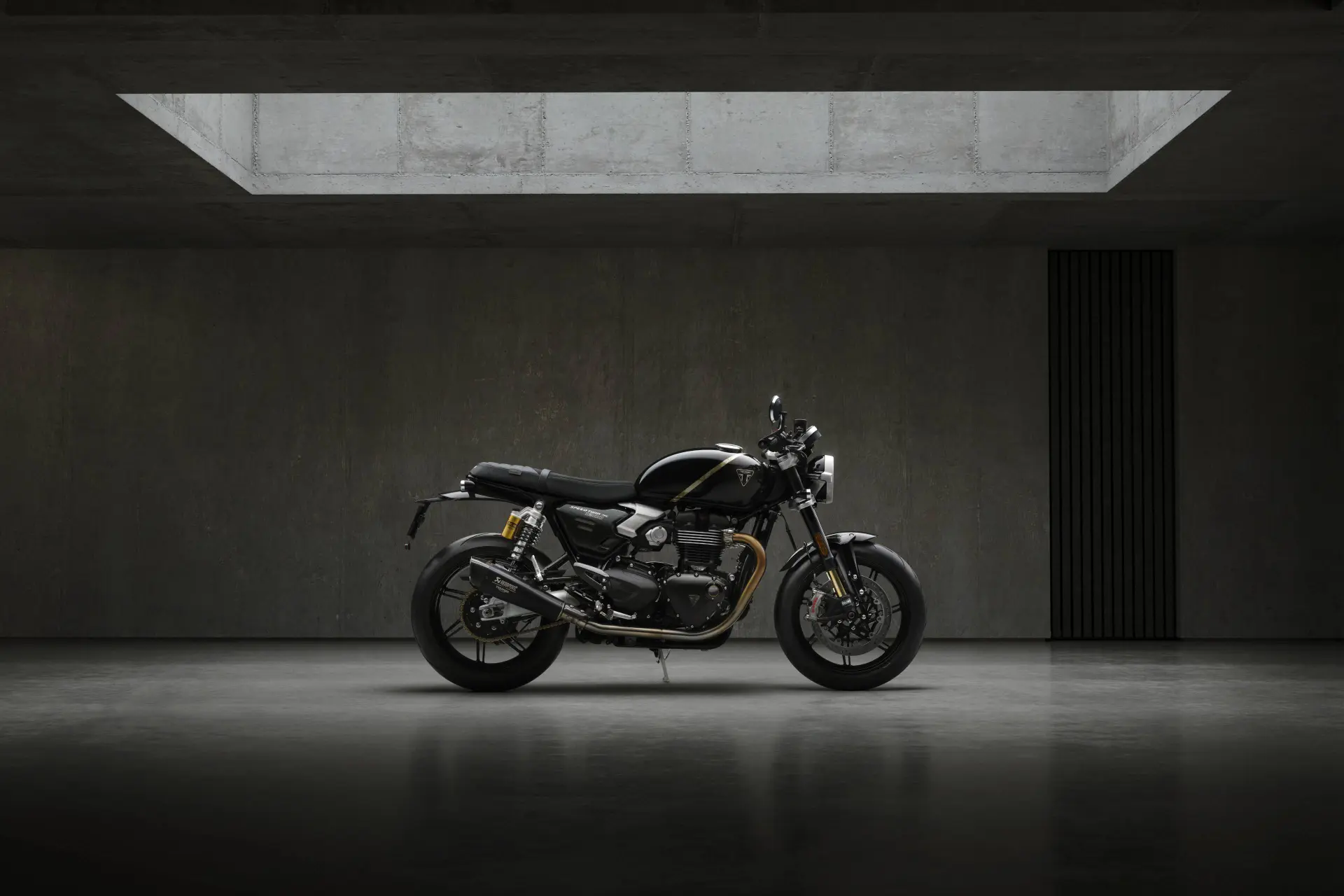 TFC_SpeedTwin1200_MY27_005_MP
