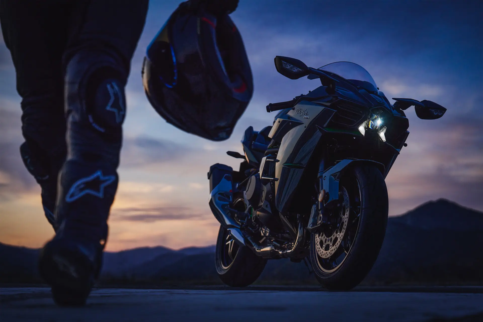 27_ZX1002X_320_GY1_LA_17_C