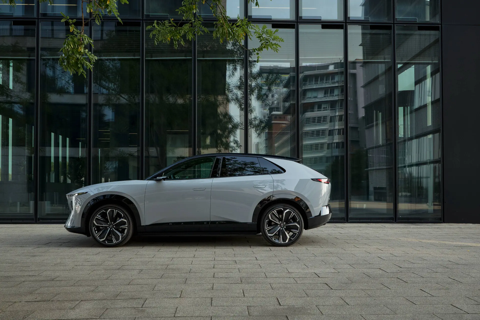 All New MAZDA_CX-6e_Takumi Plus_Aero Grey_EXTERIOR_021
