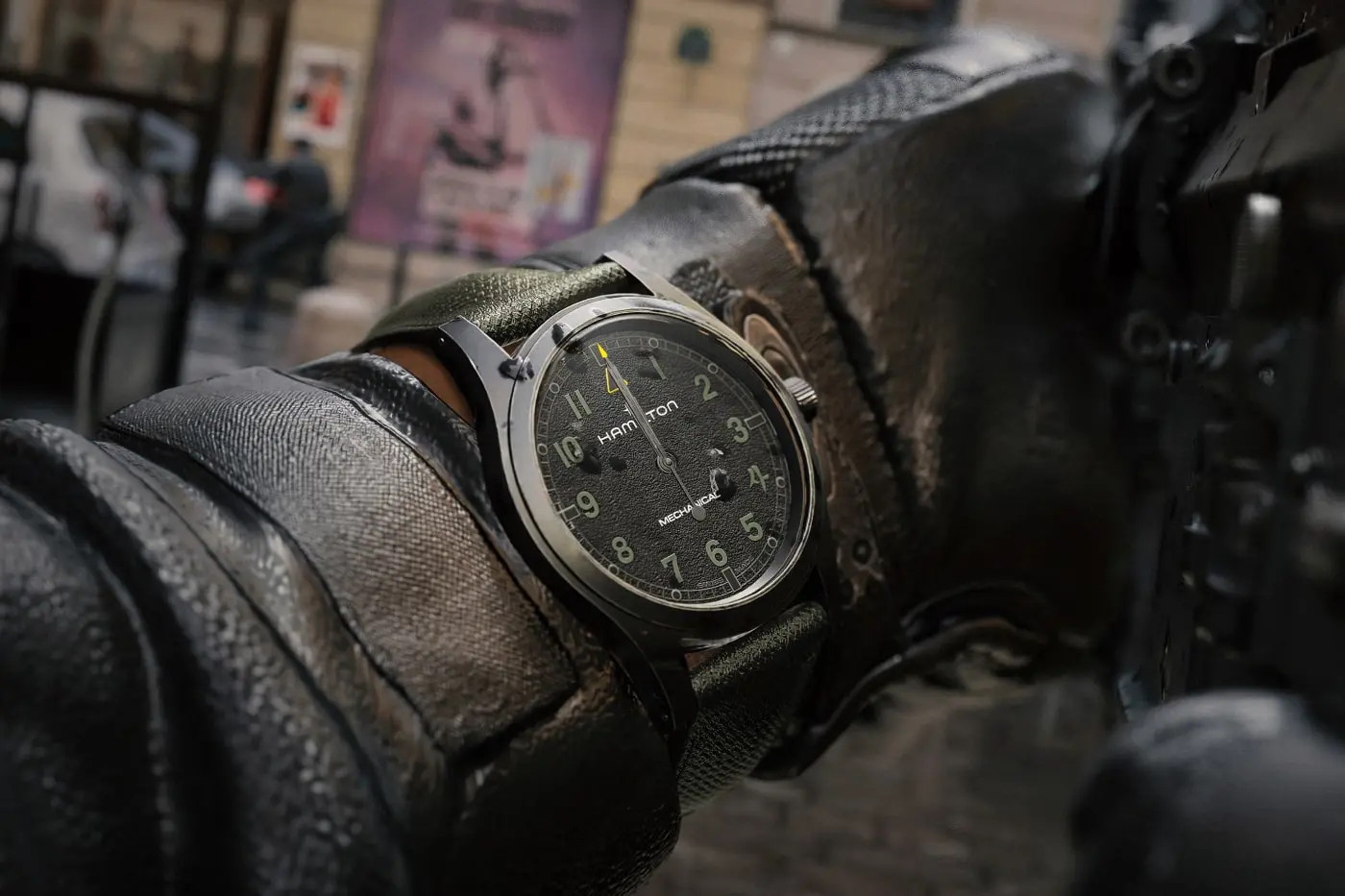 https---hypebeast.com-image-2026-09-18-call-of-duty-modern-warfare-hamilton-4-khaki-field-mechanical-38mm-watch-collaboration-release-info-4